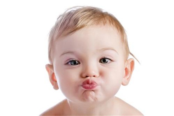 婴儿斗鸡眼怎么矫正,成年人眼睛有点斗鸡眼怎么矫正