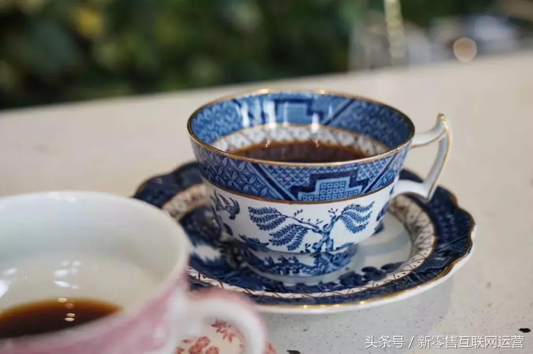 杭州悄悄地开了家“好好食”的酒吧，一盘麻婆豆腐意面吃哭你