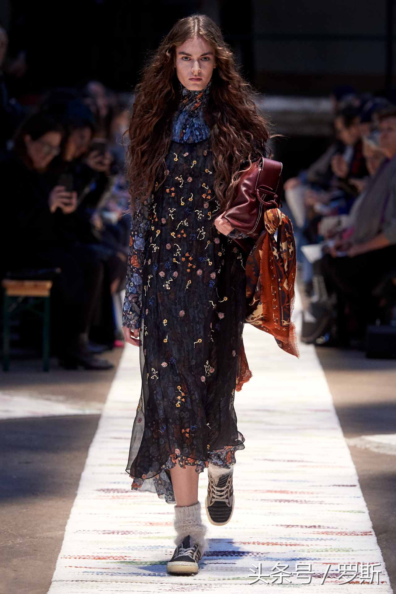 acnestudios女装发布会,巴黎时装周acnestudios品牌时装秀