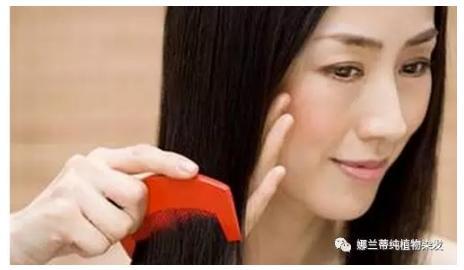 头发老是干枯分叉怎么办,头发老是分叉补什么