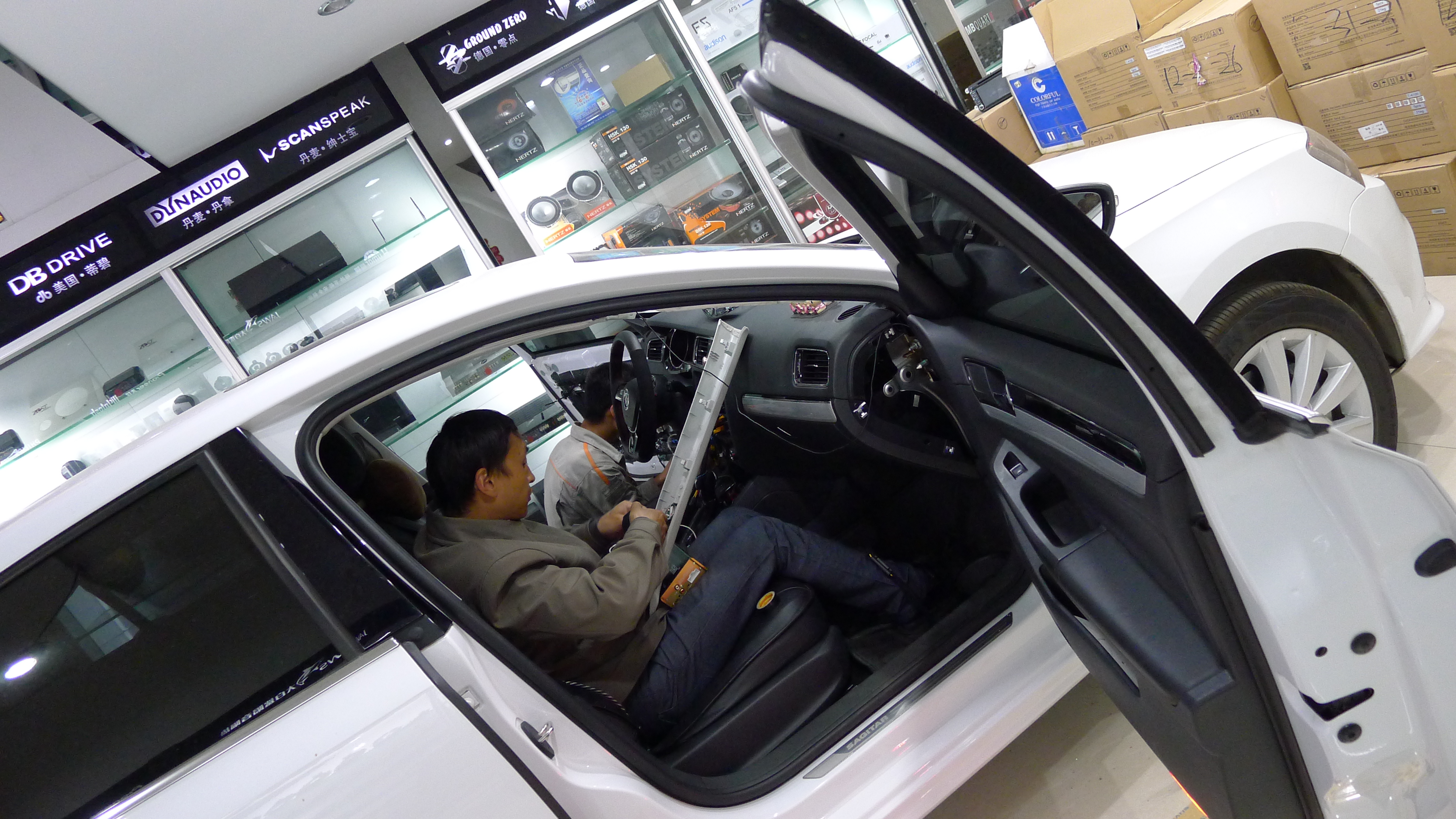 新速腾音响改装用多少寸喇叭,大众新速腾音响加装分频器