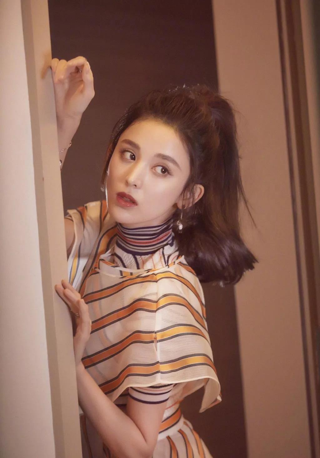 太仙了！好多女明星都迷上了这款淡雾眉，娜扎跟唐嫣最是好看