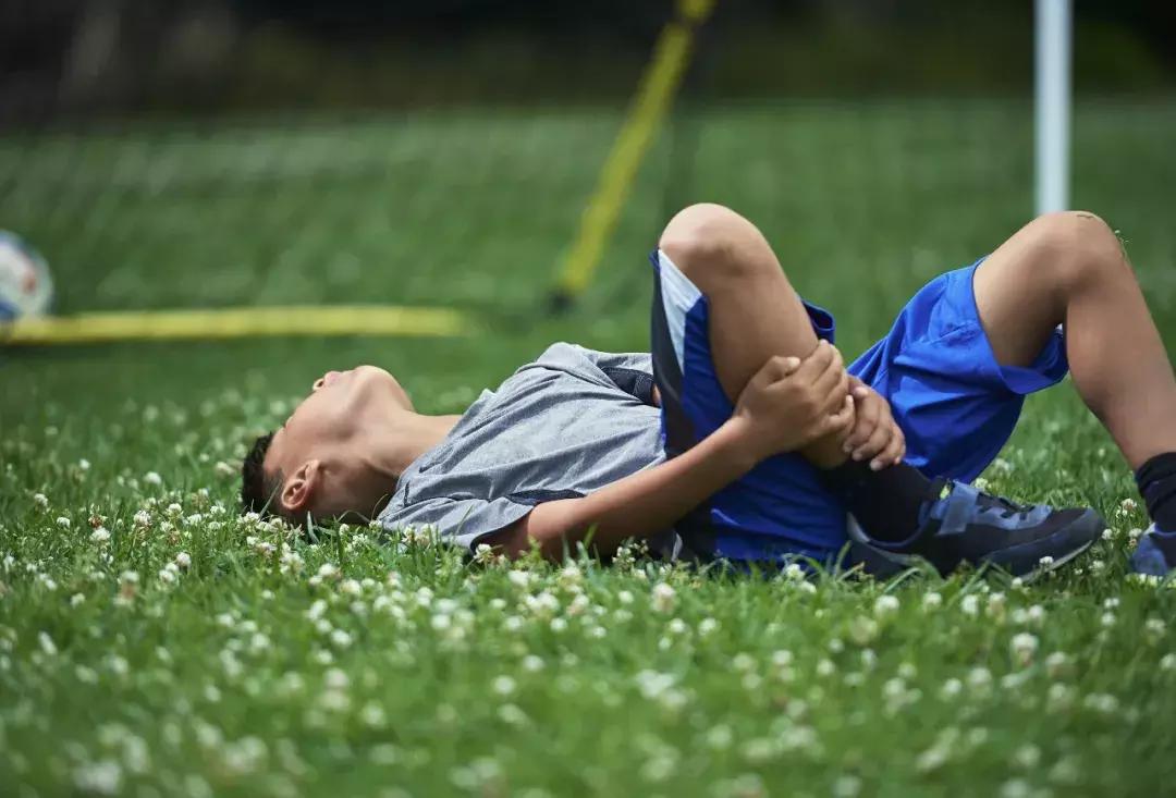 我妈妈腿疼怎么回事,妈妈老是腿疼是什么原因