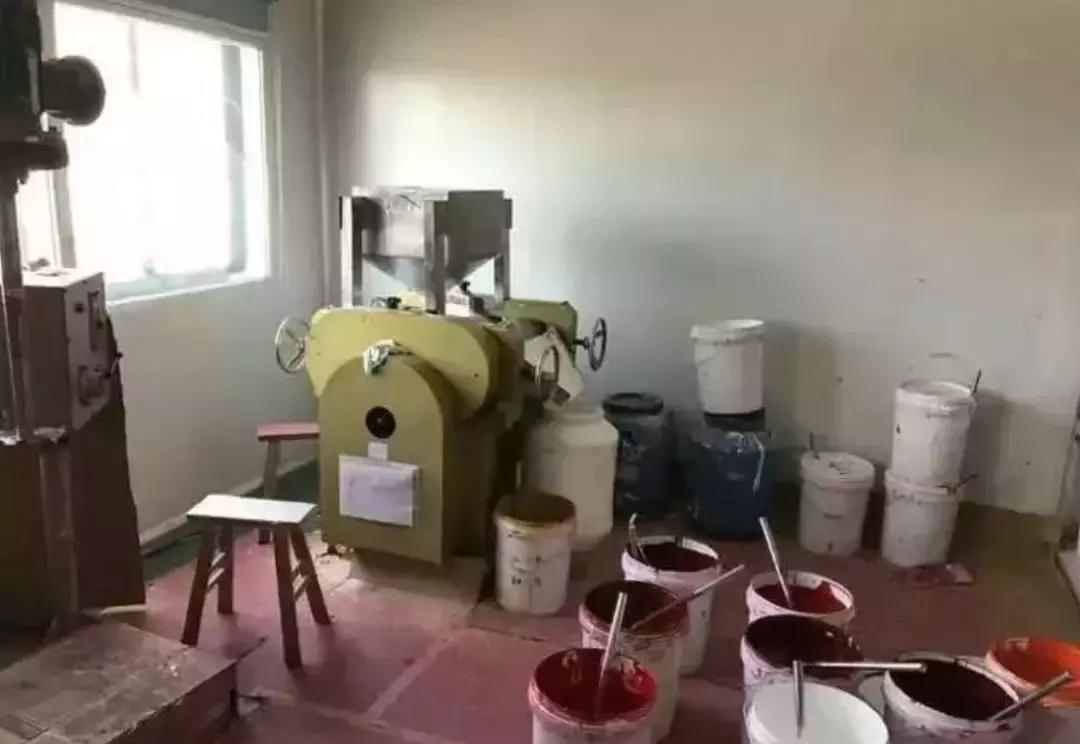 小心你用的化妆品可能不合规,迪奥阿玛尼口红中样是正品吗