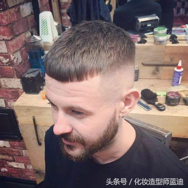 男生发型2021流行发型中学生,男生短发型2021流行发型碎盖头