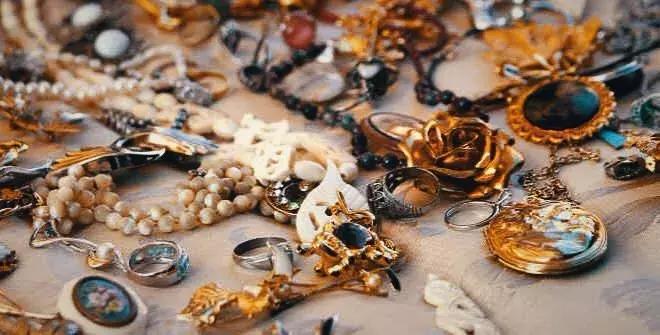 loewe包与celine包哪个更好,200元怎样能淘到好手机