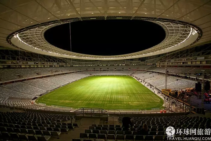 标准足球场造价多少钱每平方,室内五人制足球场造价预算