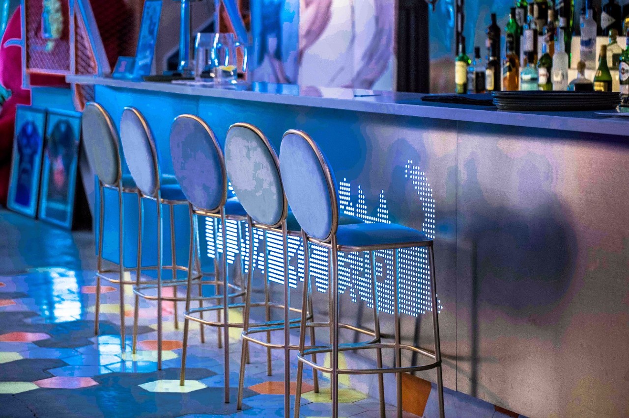 骰王免单！魔都首家粉色轰趴馆来啦，还是思聪、sky开的！