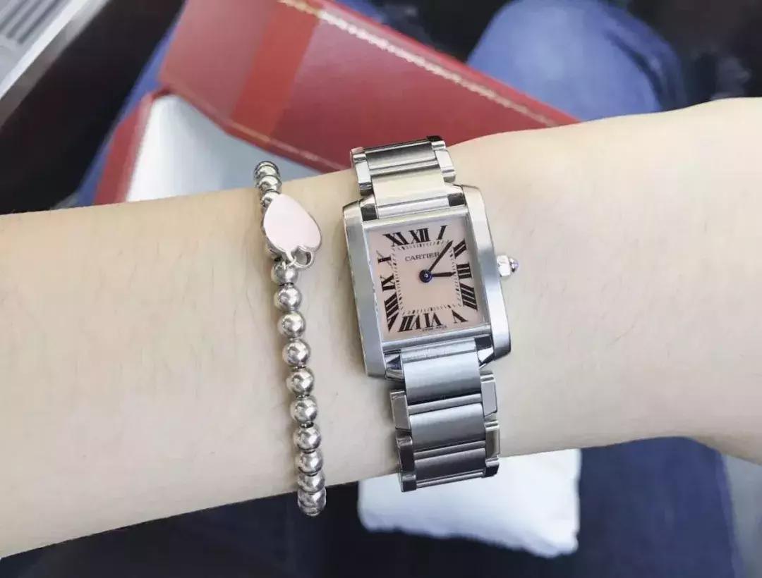 戴表和不戴表的对比照,男生戴表和不戴表有什么区别