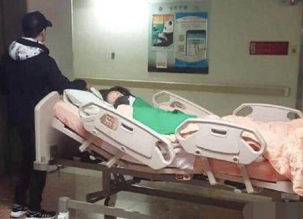 安以轩手术后报平安，被传宫外孕？经纪人：她现在不便打扰