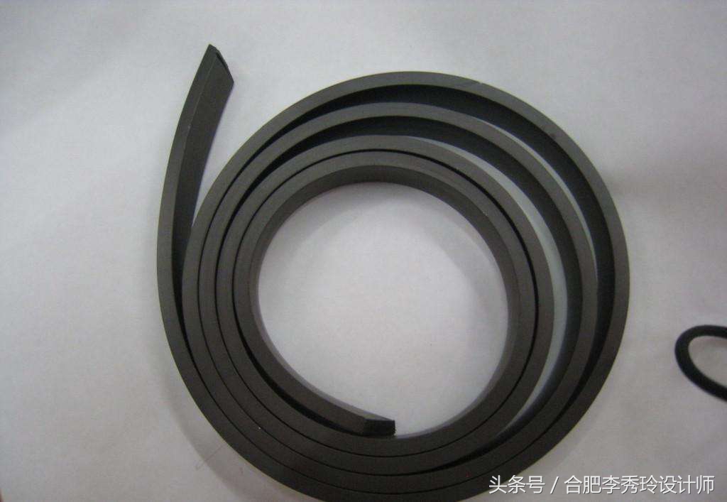 冰箱上的胶条变黑了怎么去掉,冰箱胶条怎么去除妙招图解