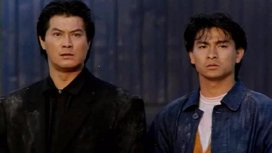 曾是一代巨星,人称学生王子,江湖地位显赫,连向华强都向他低头