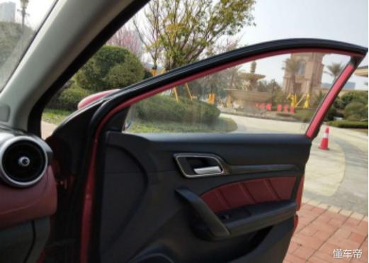 家里的第三辆车代步买什么车,家用代步mg6