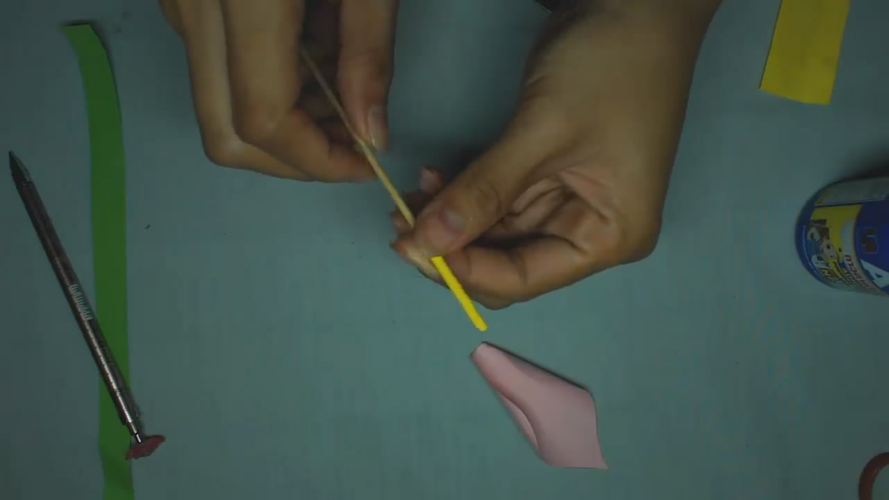 怎么让马蹄莲快速盛开,用简单的方法做一枝会开的莲花