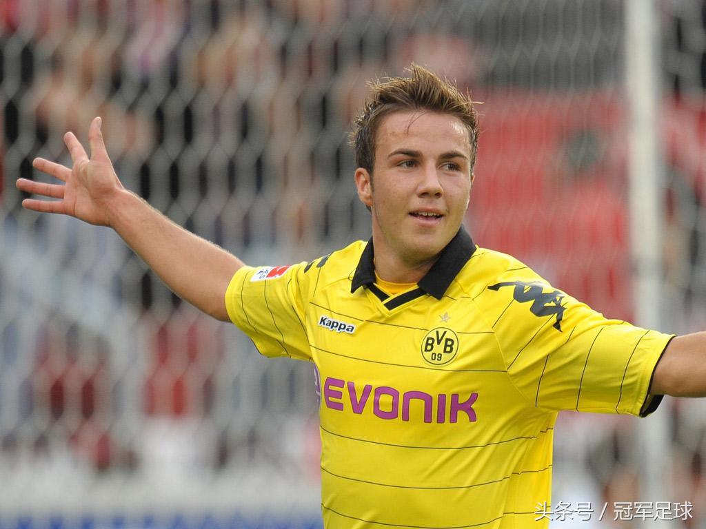 格策被评为最失望的球员,格策2013年转会费