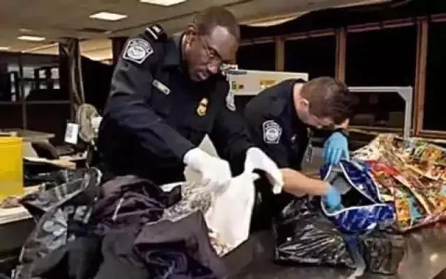 老干妈在监狱的地位,老干妈在美国监狱的影响力视频