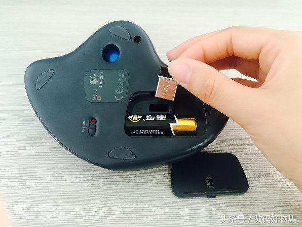 万物皆可盘，这个鼠标上长了一个“蛋”，从此开始盘鼠标