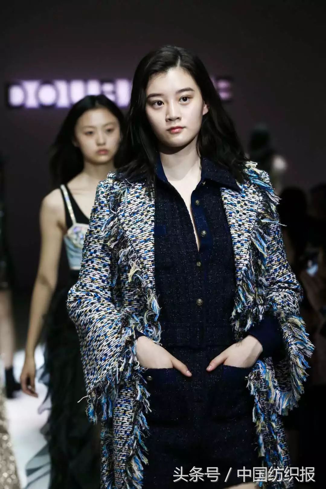 从职场玩到生活的穿衣搭配,雅莹时尚女装