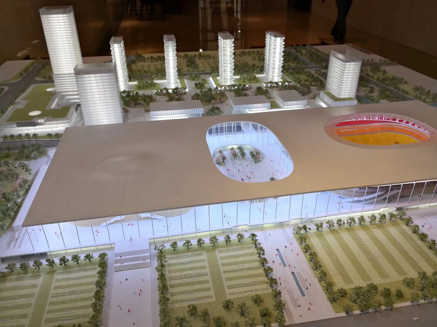 成都足球中心建设进度,成都国际足球中心投资