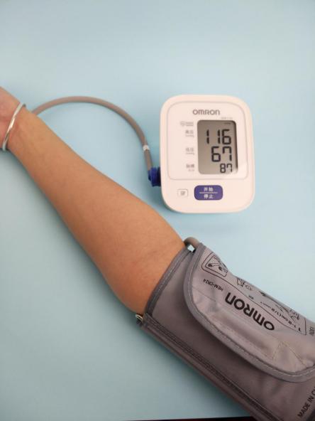 便宜又好用的电子血压计,不需要电的全自动电子血压计