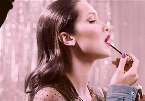 迪奥魅惑唇彩显白,迪奥新款唇蜜试色