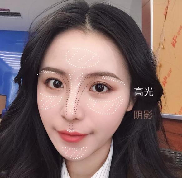 化妆初学唇妆,咬唇妆用什么化妆好看