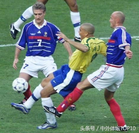 足坛十大帅哥贝克汉姆,世界十大美男贝克汉姆