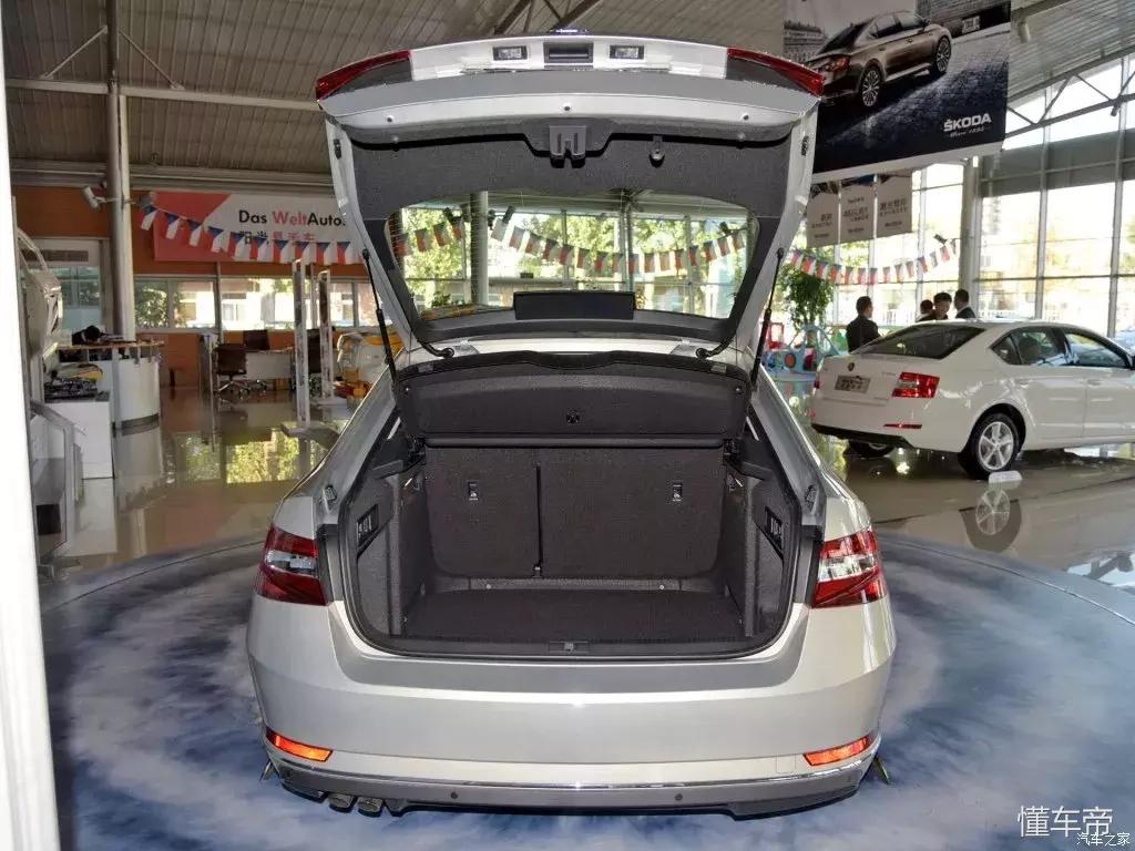 日产天籁沙发怎么样,都说天籁很舒服是真的吗