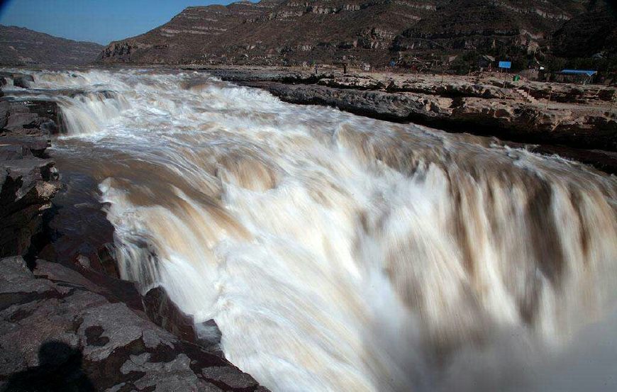 九曲黄河一壶收，看我中华母亲河的大气磅礴，点赞十里龙槽