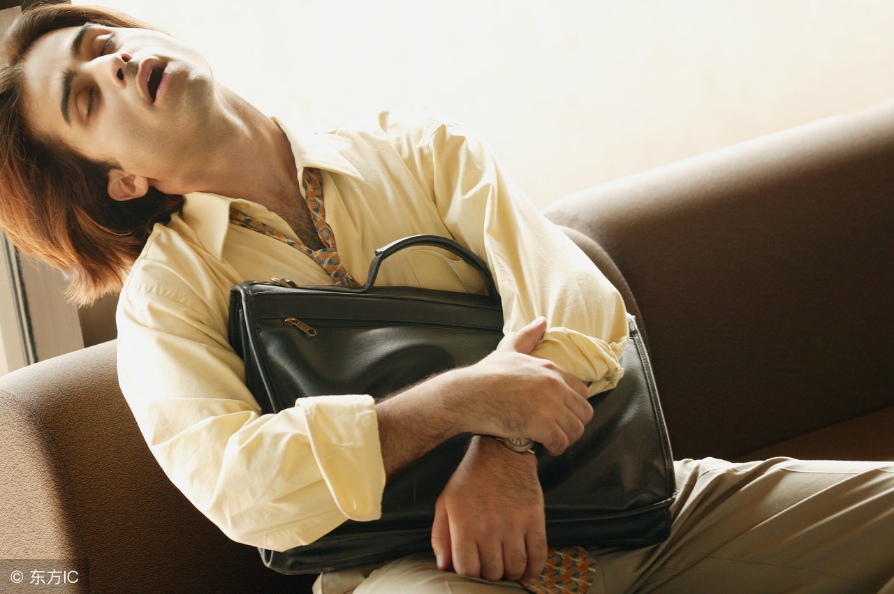 午休后头胀什么原因,午休起来后头晕想吐是怎么回事