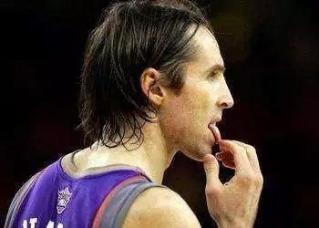 盘点球星那些奇怪的投篮姿势,盘点足坛那些拥有奇葩怪癖的球员