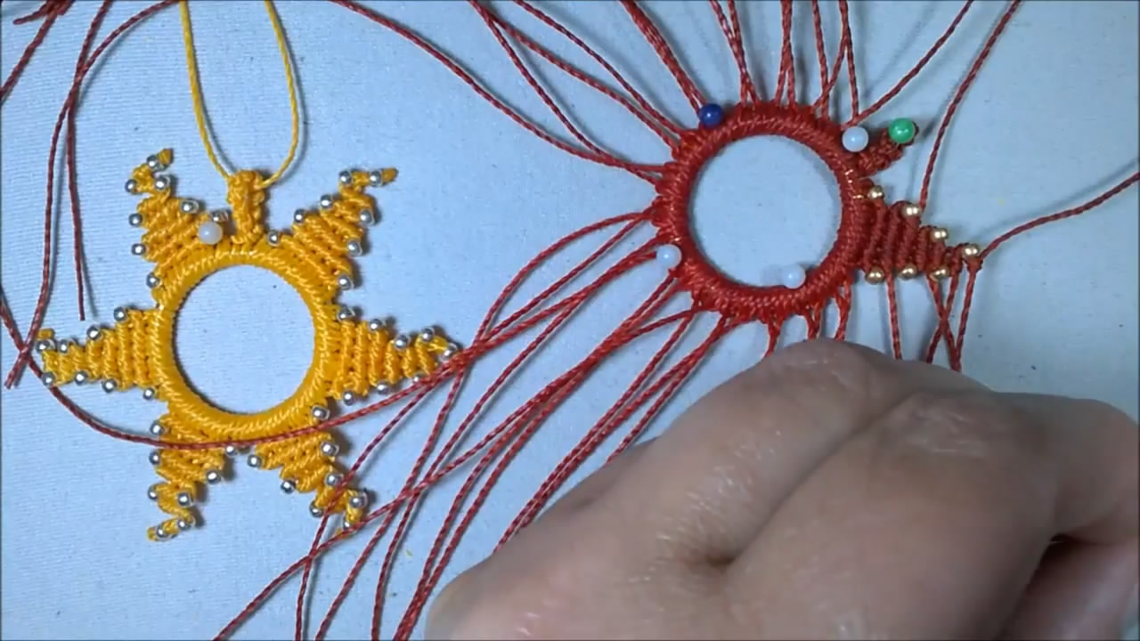 扁吊坠项链编织简单教程,手工编织太阳吊坠图解