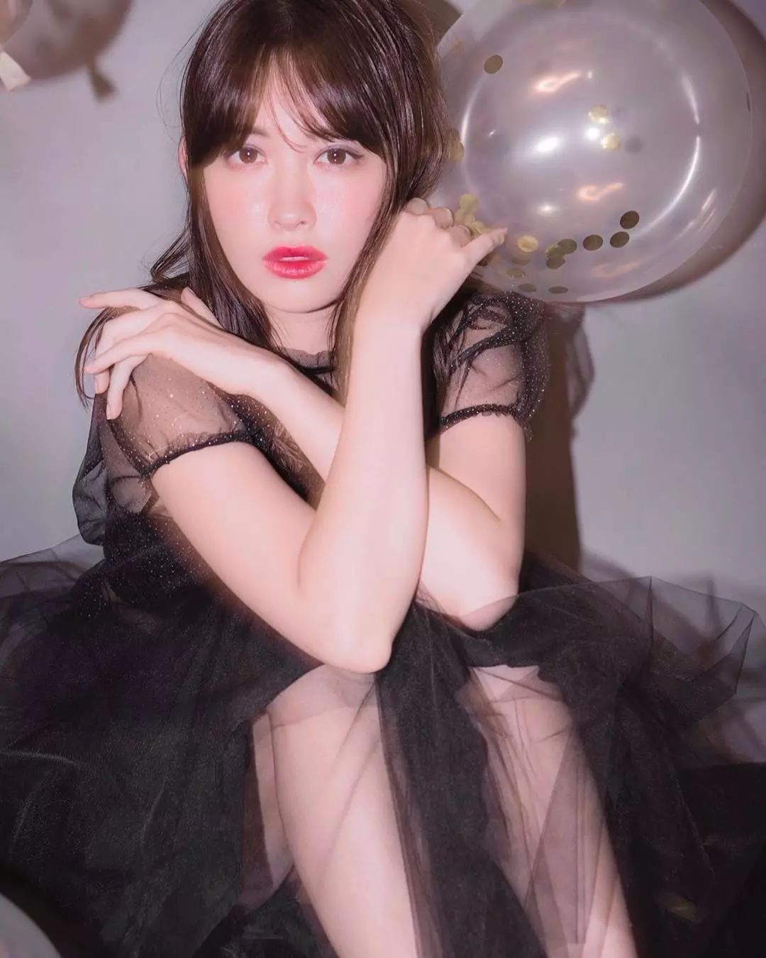 脸上种了樱桃草莓？郑爽崔雪莉的“果汁脸”怎么画出来？