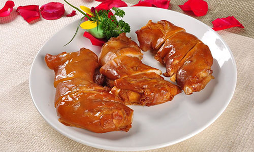 青岛特产崂山绿茶多少钱一斤,青岛特产到什么街去买便宜