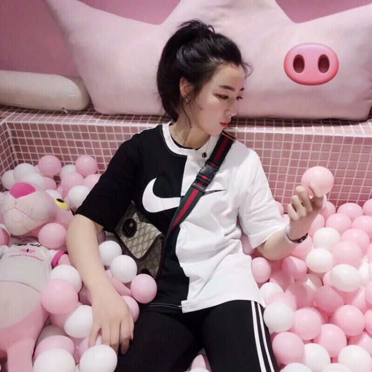 今年流行的ins风短袖t恤,日系潮牌超火ins宽松短袖t恤