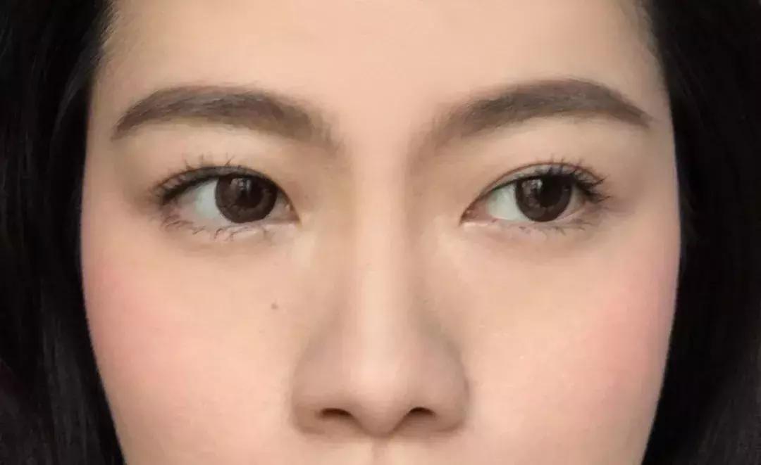 资生堂恋爱魔镜马卡龙腮红,马卡龙腮红低饱和