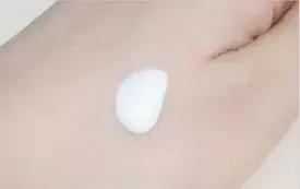 新买的安耐晒味道和以前的不一样,刚买的安耐晒和之前的味道不一样