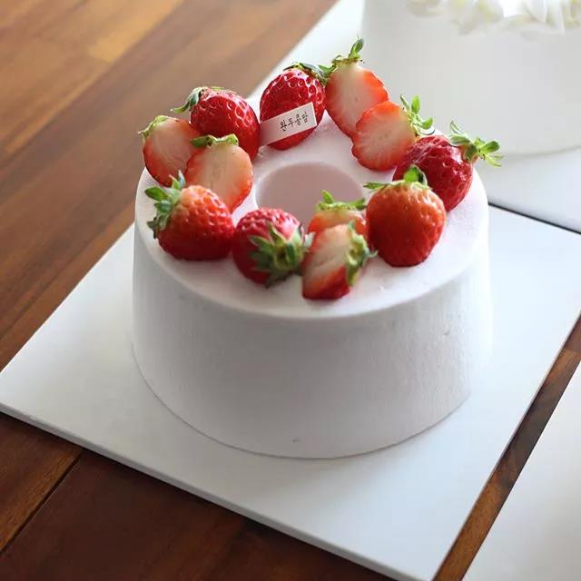 八齿裱花嘴奶油蛋糕简单造型,小孩子奶油蛋糕造型简单