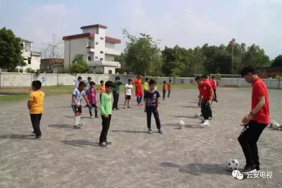 足球圆梦公益助学活动在哪里,足球爱心活动