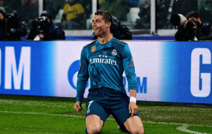 c罗倒钩后布冯立即为其竖拇指,c罗倒钩破门布冯离地多少米