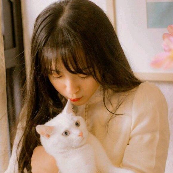 出现一层白霜正常吗,脸上有白色的一层白霜