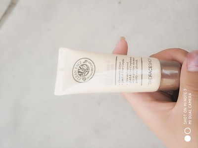 露华浓510和雅诗兰黛420,露华浓225和雅诗兰黛42颜色一样吗