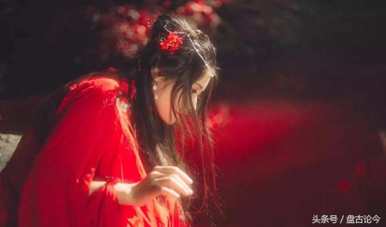 美国出现僵尸浣熊因温热病而起，而历史上的僵尸事件诱因都差不多