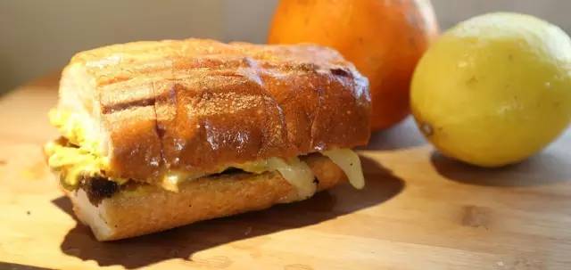 90后三明治摆摊,90后小吃车多功能餐车摆摊