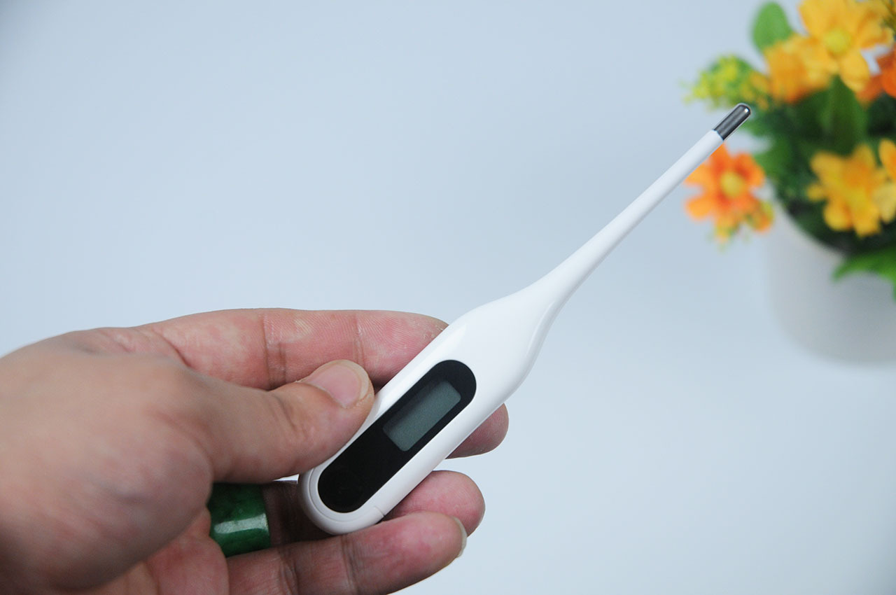 医院电子体温计家用精准,电子体温计20秒快速测量准不准