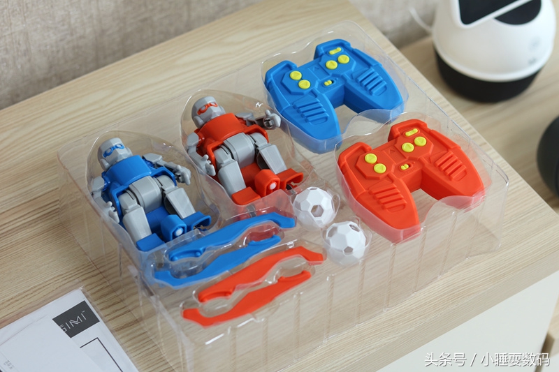 还记得儿时的大空翼吗？米家众筹新品SIMI足球机器人带你重温