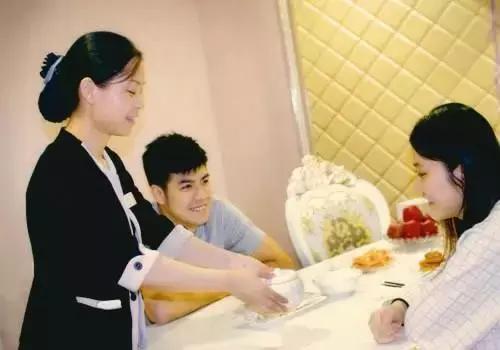 原来孕妇产后这样坐月子,恢复好有健康有身材,快学起来