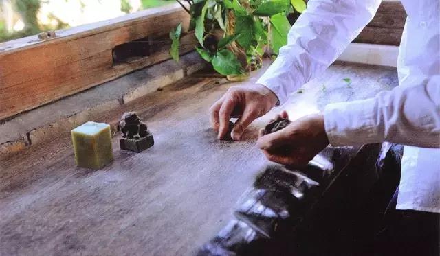 中国工匠的技艺震惊世界,潘惊石大师揭开拉丝绝技之谜