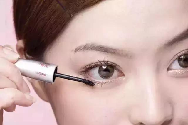 睫毛短如何夹睫毛,刷睫毛小窍门短睫毛秒变睫毛精