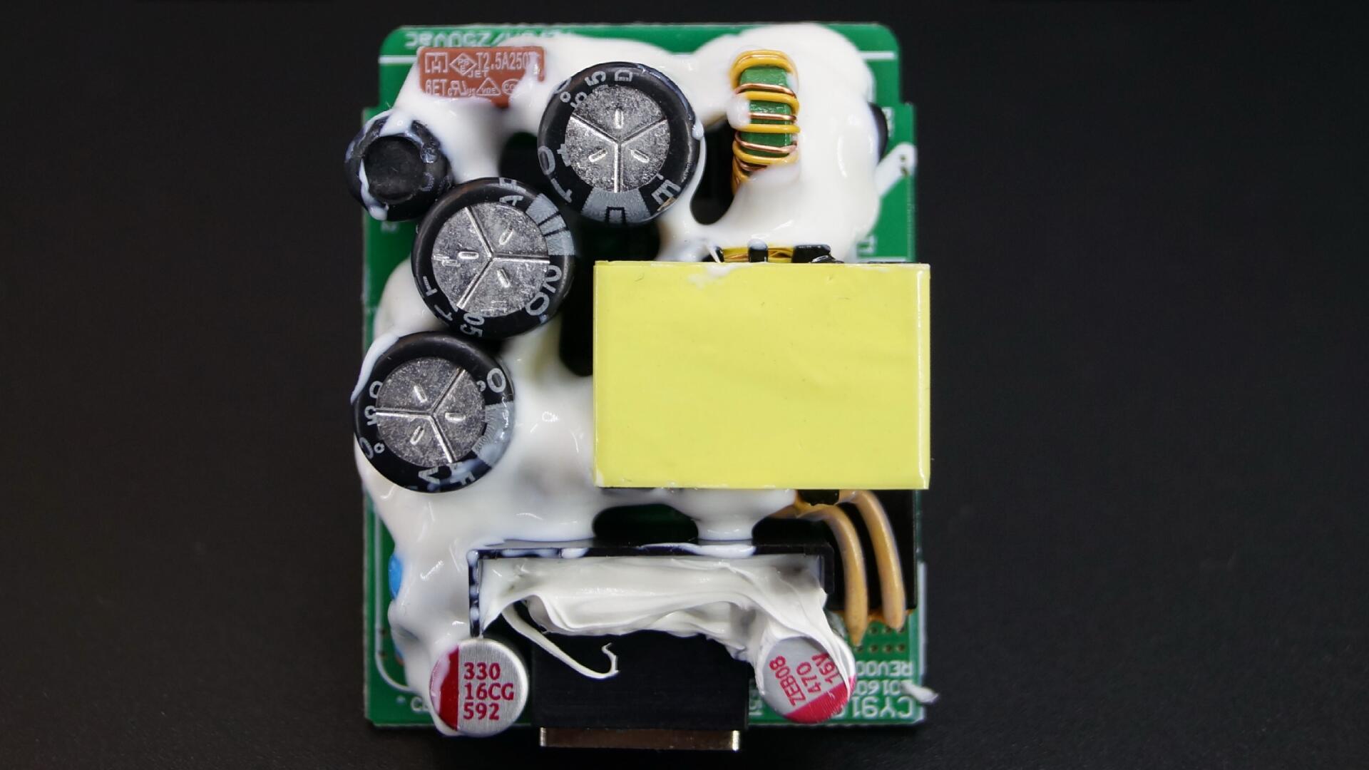 魅族充电器二换一,魅族原装充电器拆解